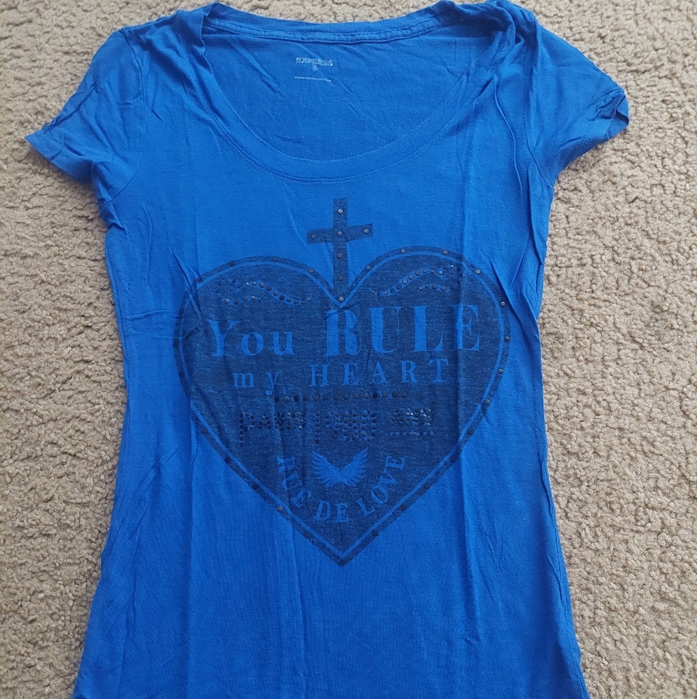Lightweight graphic t